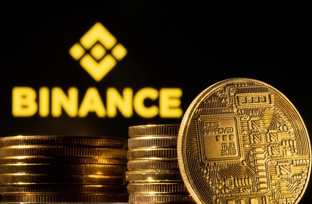 “Binance” Rossiyani tark etadi