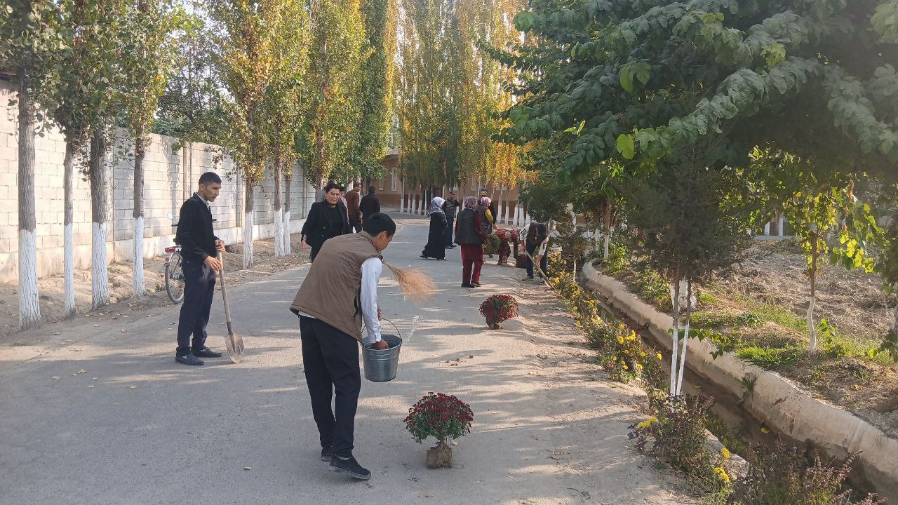Norin tumanida “Tozalik oyligi” uyushqoqlikda davom etmoqda