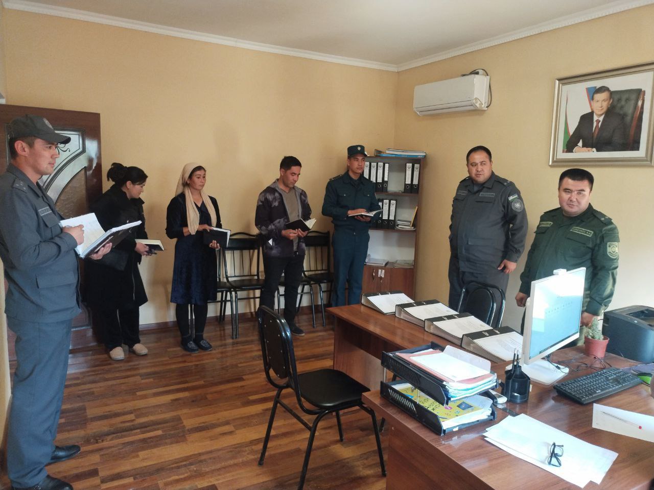 Norin tuman prokurori va tuman IIB boshlig‘i PQ-1-son qarori ijrosi o‘rgandi