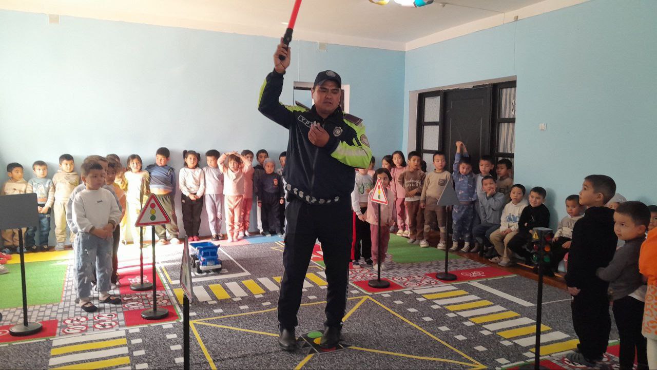 Norin tumani  “Kelajak soati” darsi ilg‘or tajriba asosida o‘tkazildi